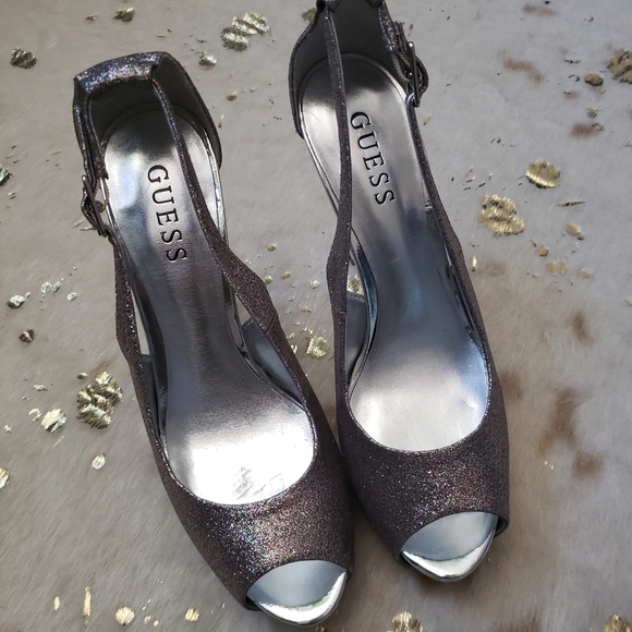 NEW Guess 7.5 Sparkle Silver Heels Multi Color - Picture 10 of 10